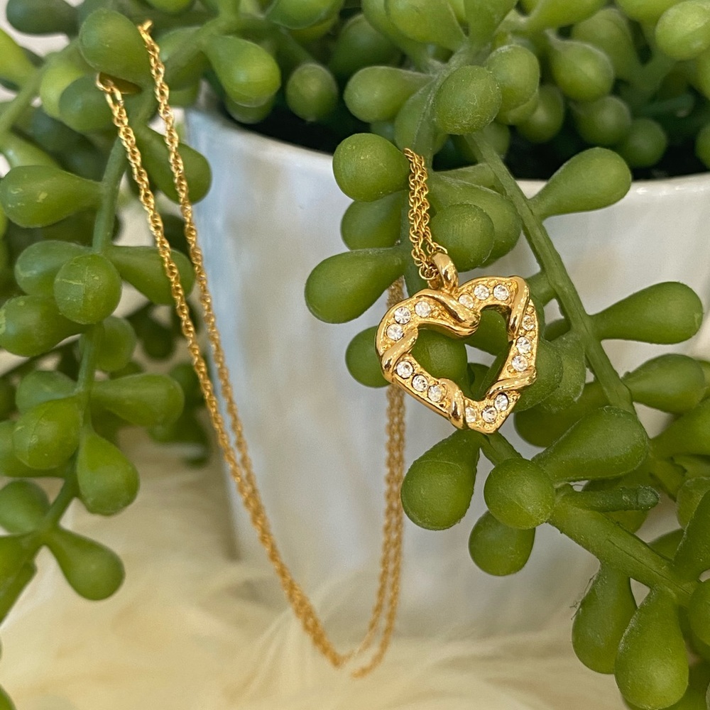 Vintage heart necklace 💛